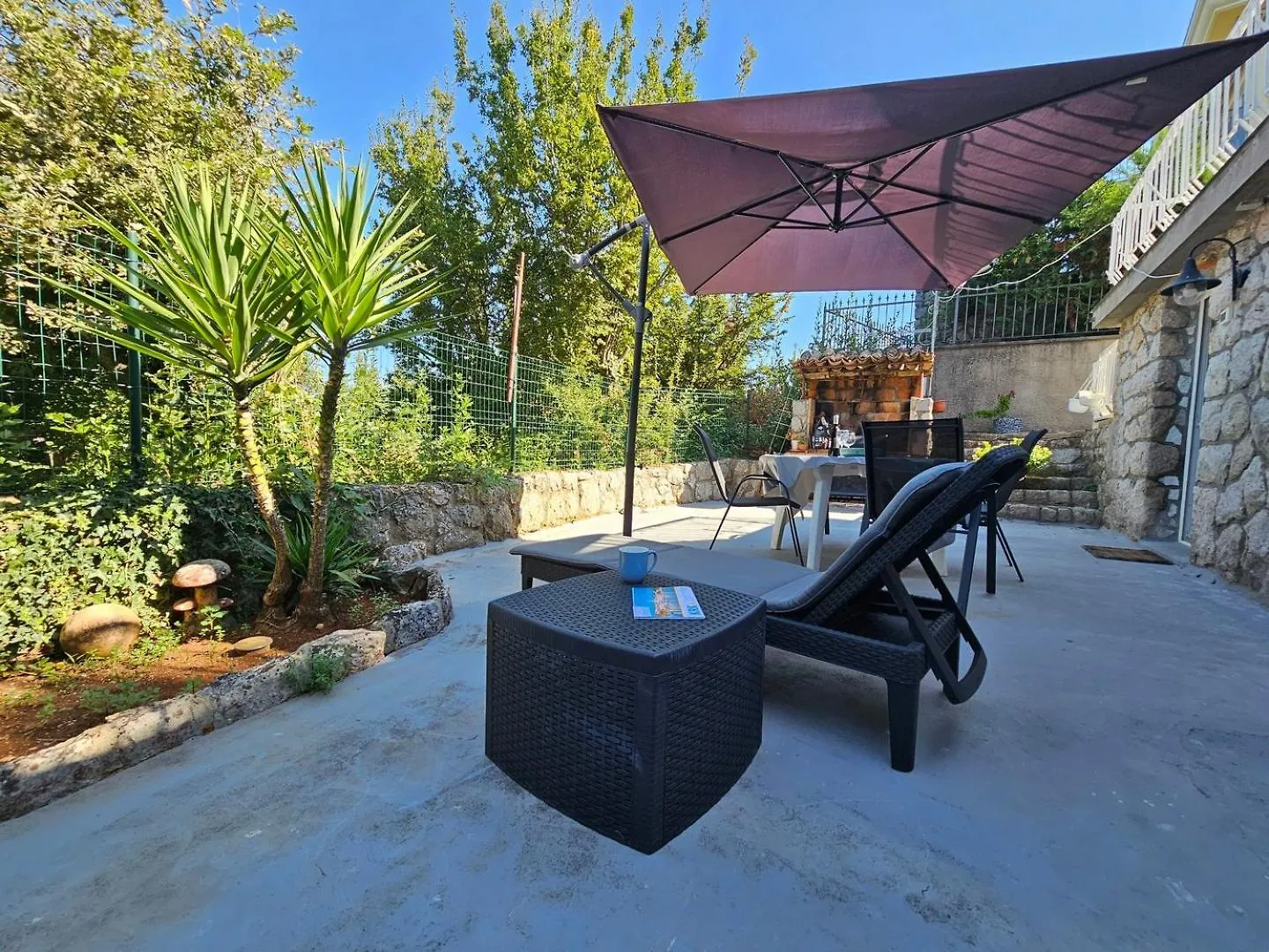 Apartman Luna - 50 M Od Mora Njivice Apartmán